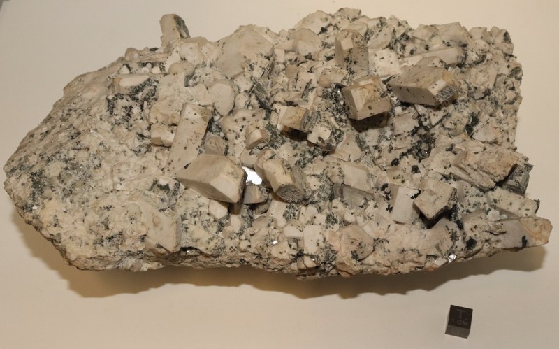 RG0004 a Orthoclase.jpg