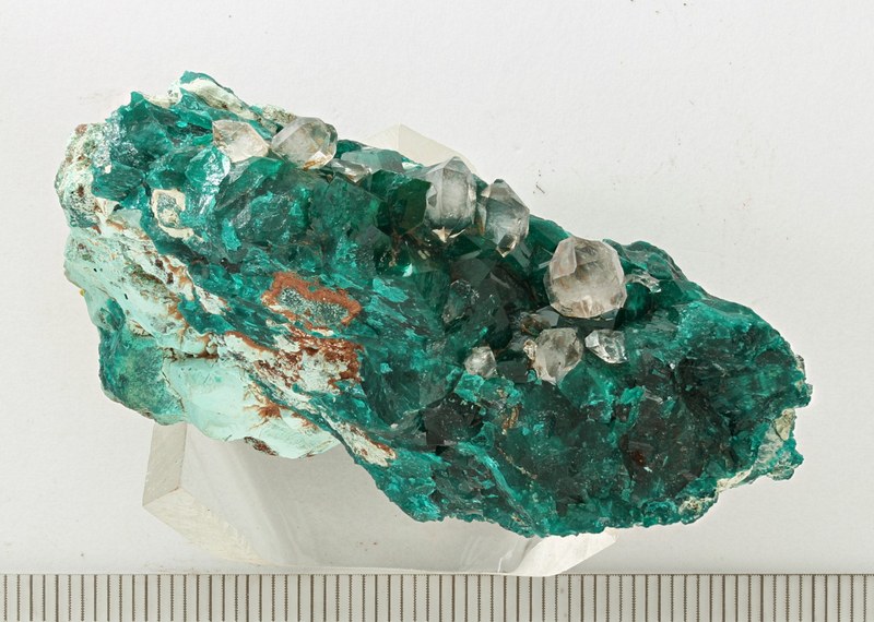 RG0031 Dioptase -Quartz Crystals-.jpg