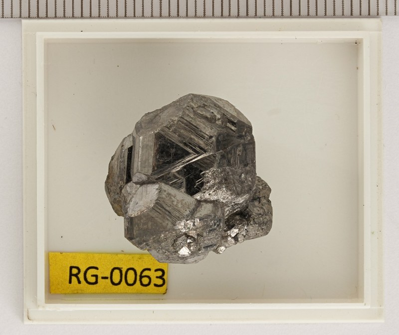 RG0063 Carrollite.jpg