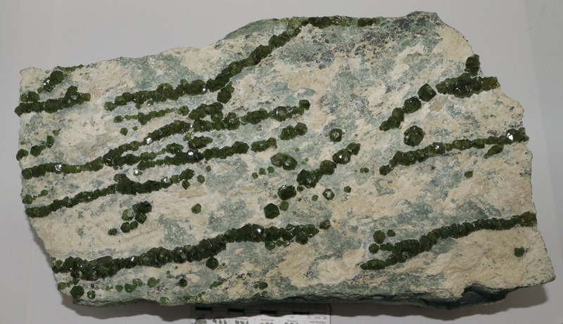 RG0090 Andradite d.JPG