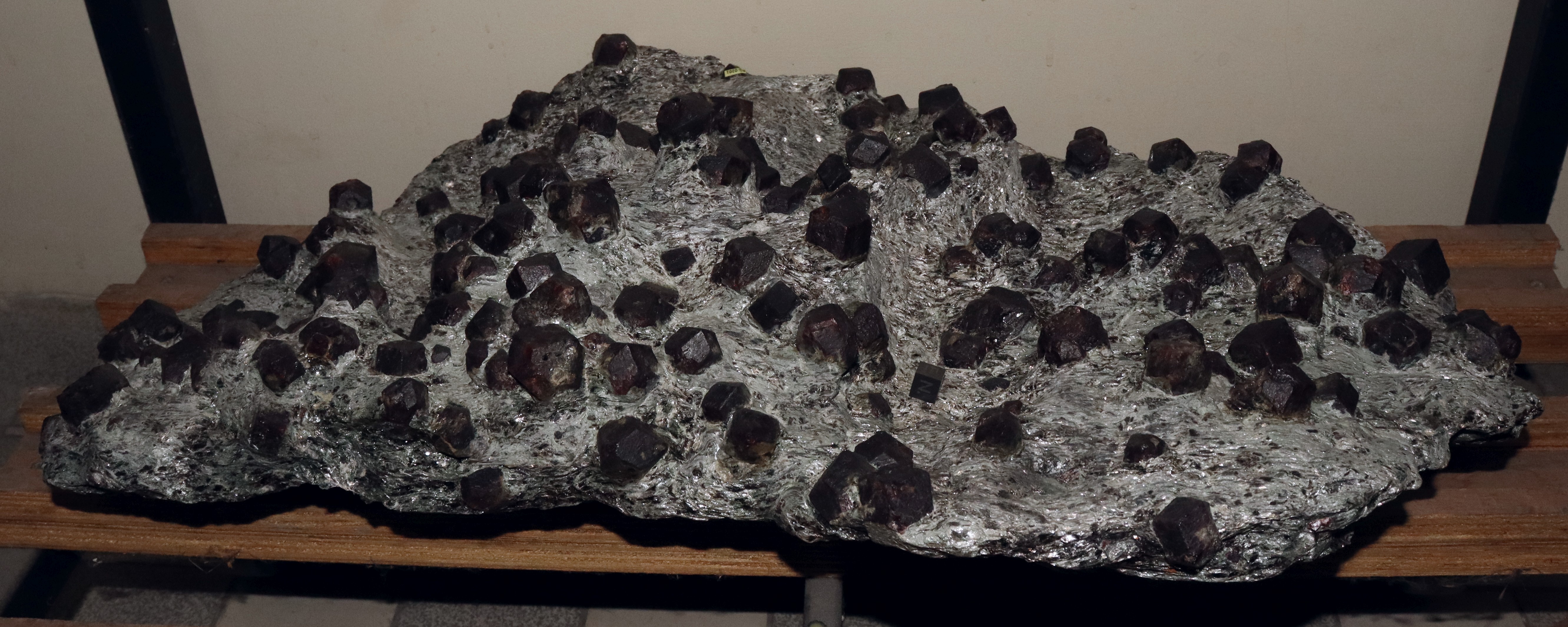 RG0201 Almandine.JPG