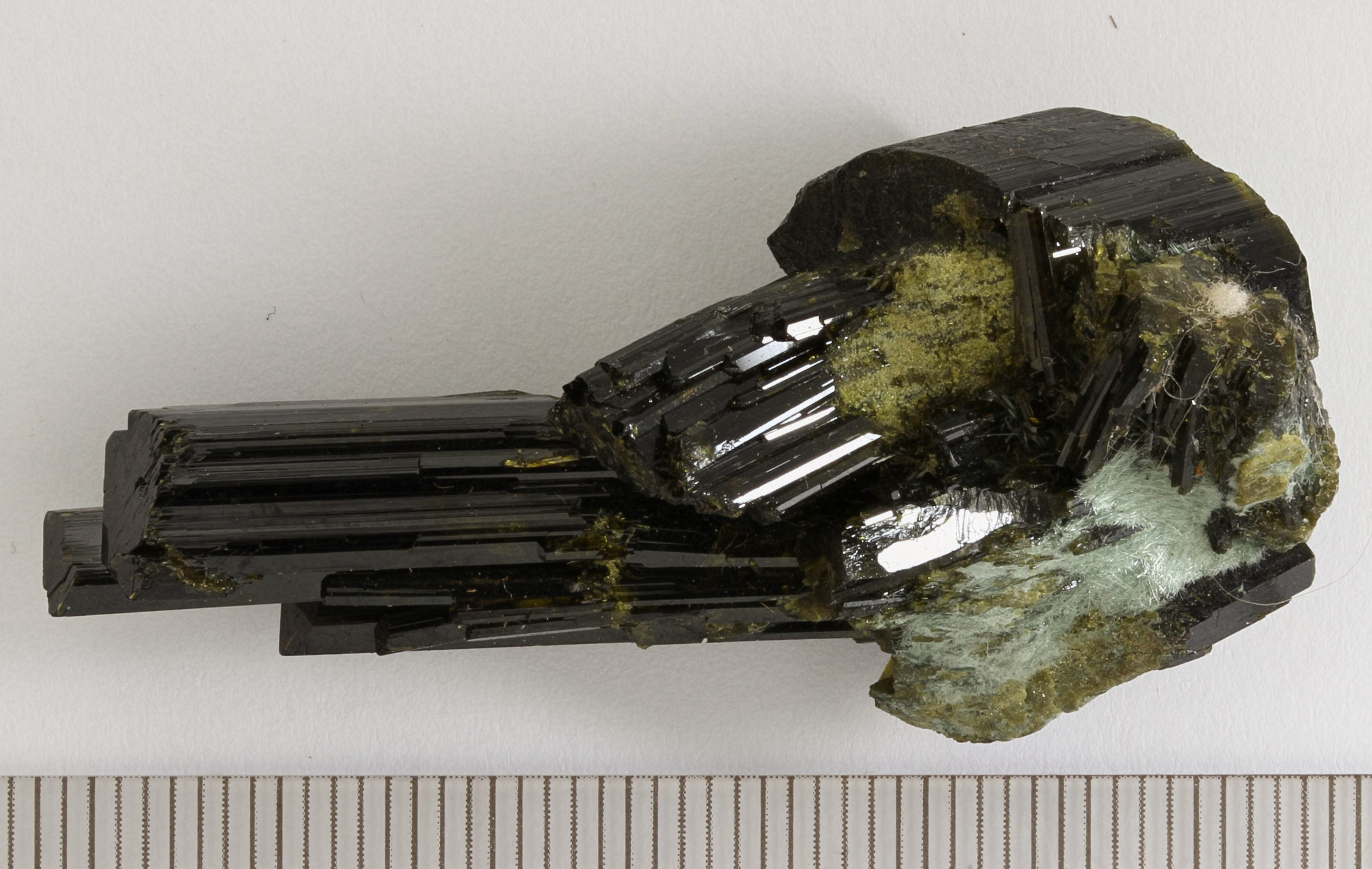 RG0230 Epidote.jpg