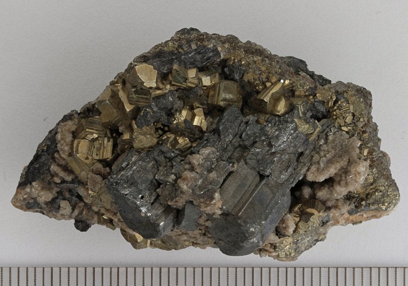 RG0231 Bournonite.jpg