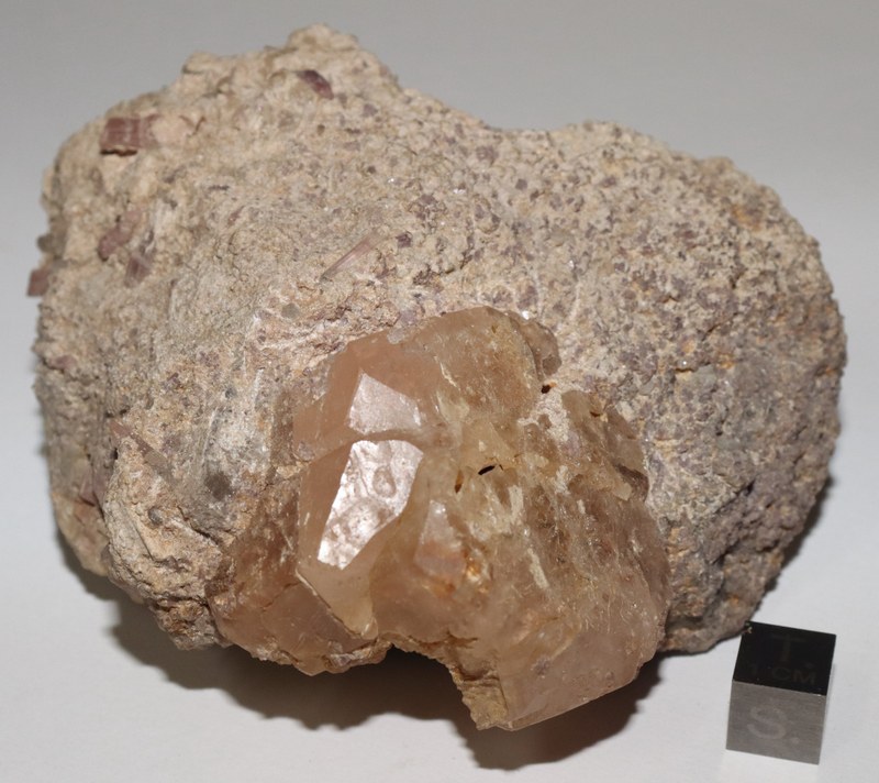 RG0292 Beryl Morganite.JPG