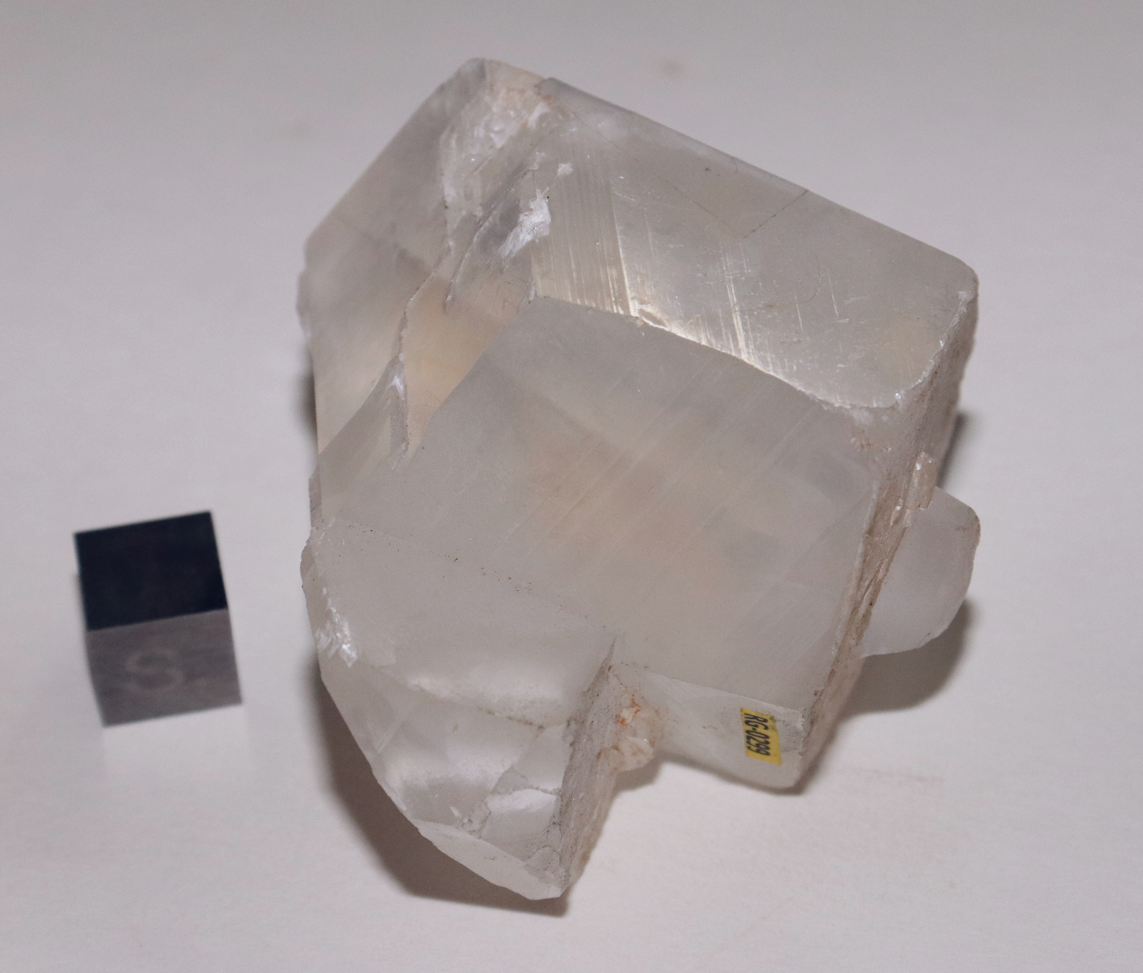 RG0299 Calcite.JPG