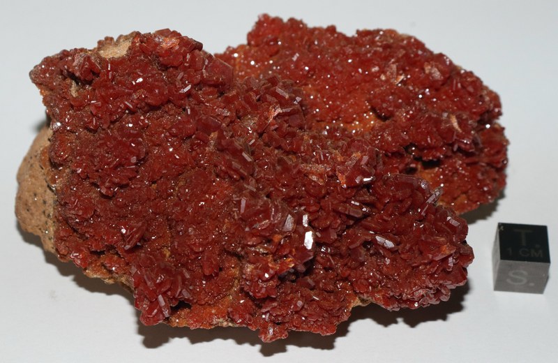 RG0303 Vanadinite.JPG