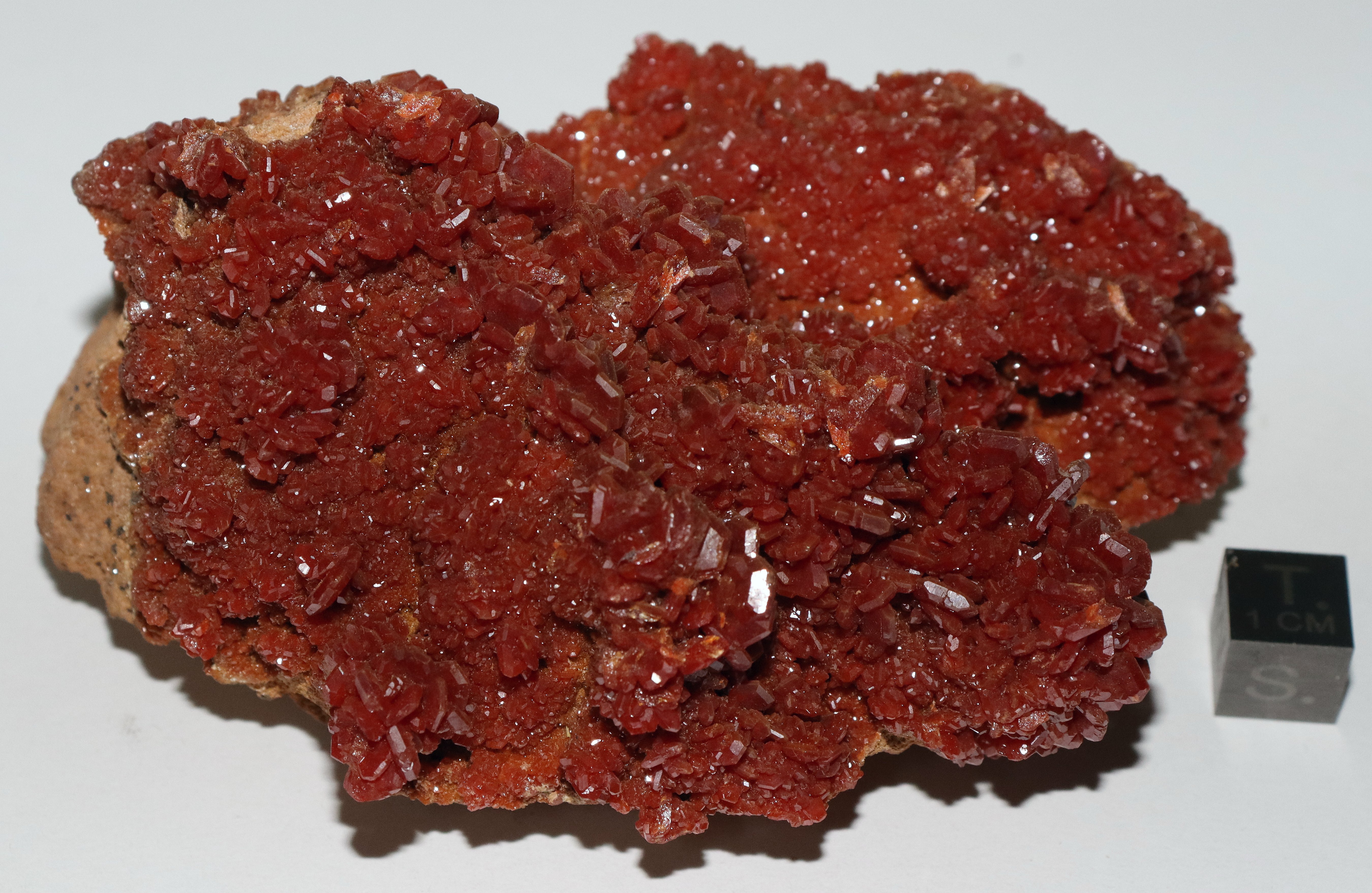 RG0303 Vanadinite.JPG