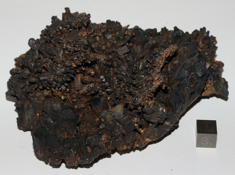 RG0304 Ilvaite.JPG