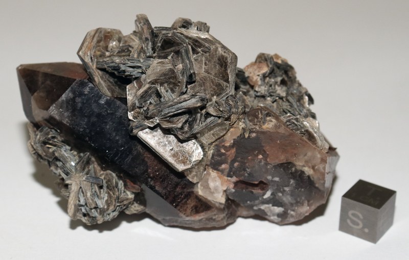RG0313 Quartz.JPG