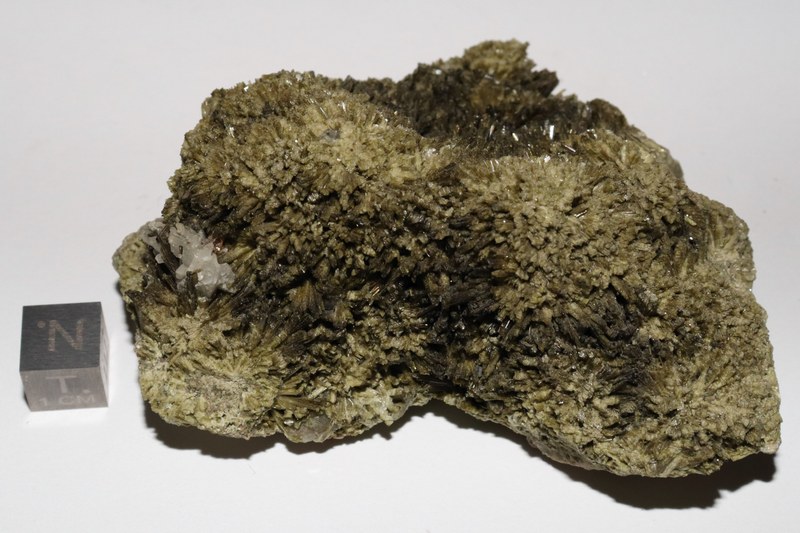 RG0358 Epidote.JPG