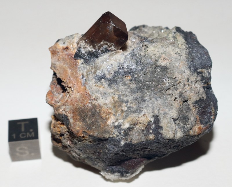 RG0367 Phosgenite.JPG