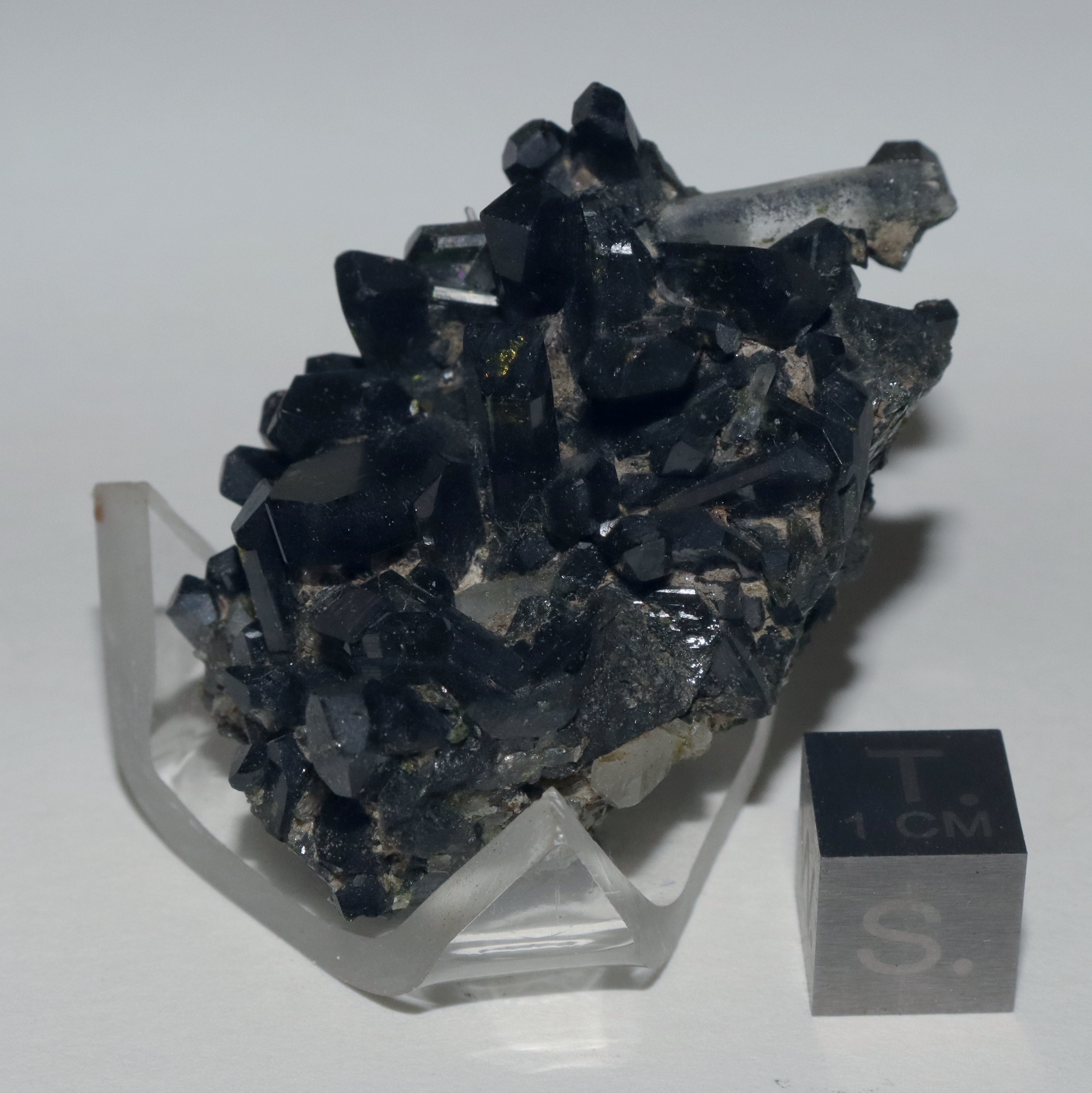 RG0383 Epidote.JPG