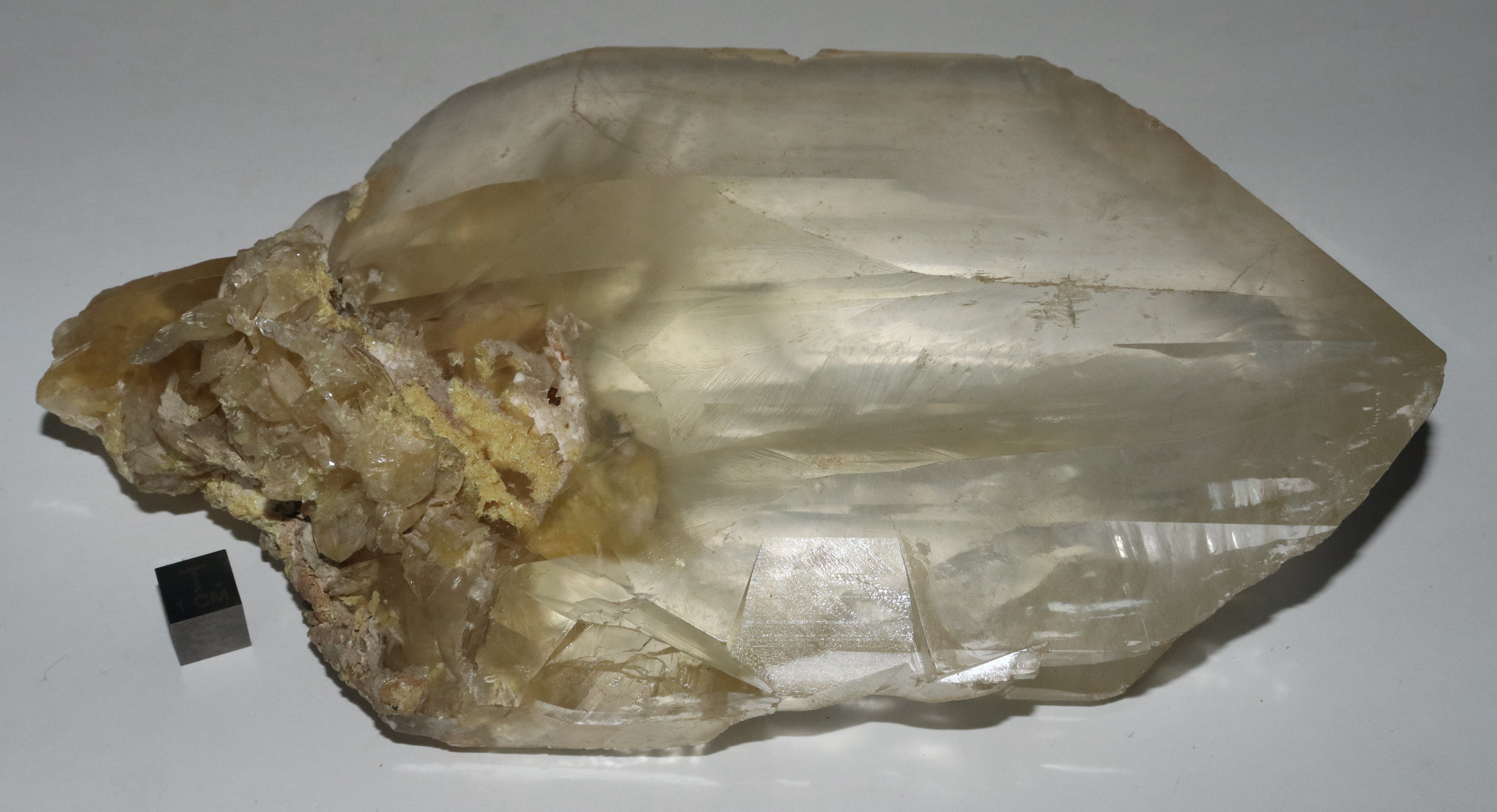 RG0389 Gypsum.JPG