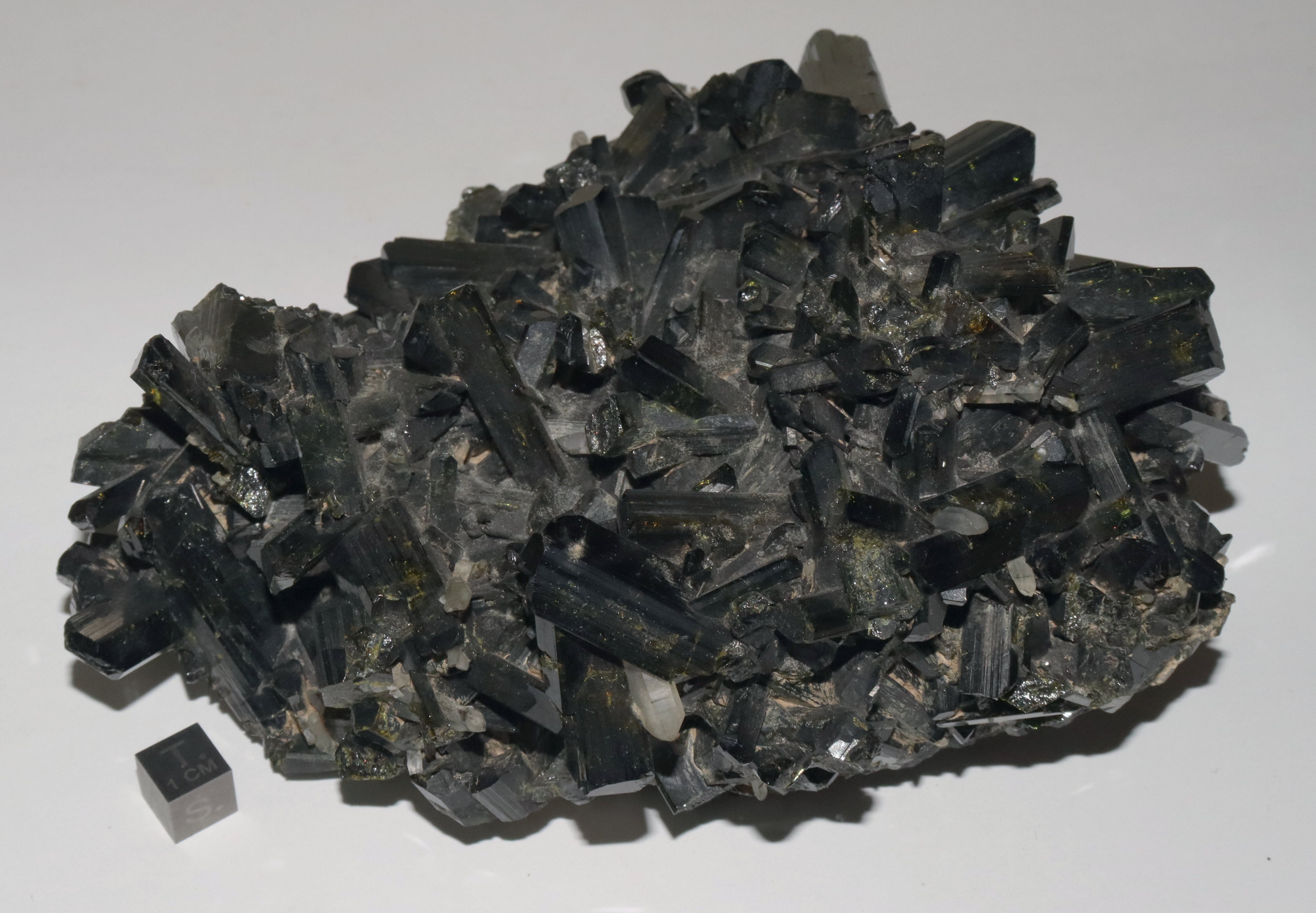 RG0390 Epidote.JPG