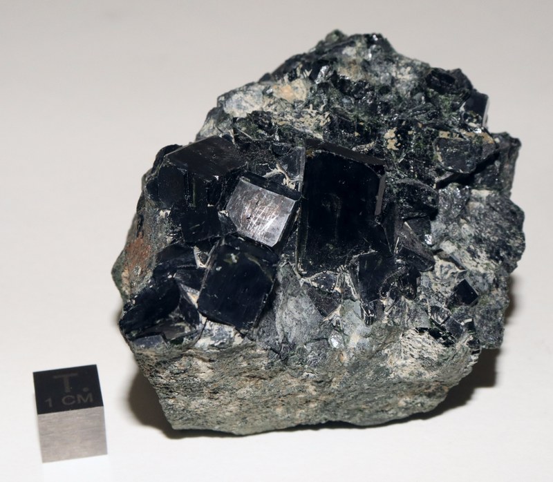 RG0425 Augite.JPG