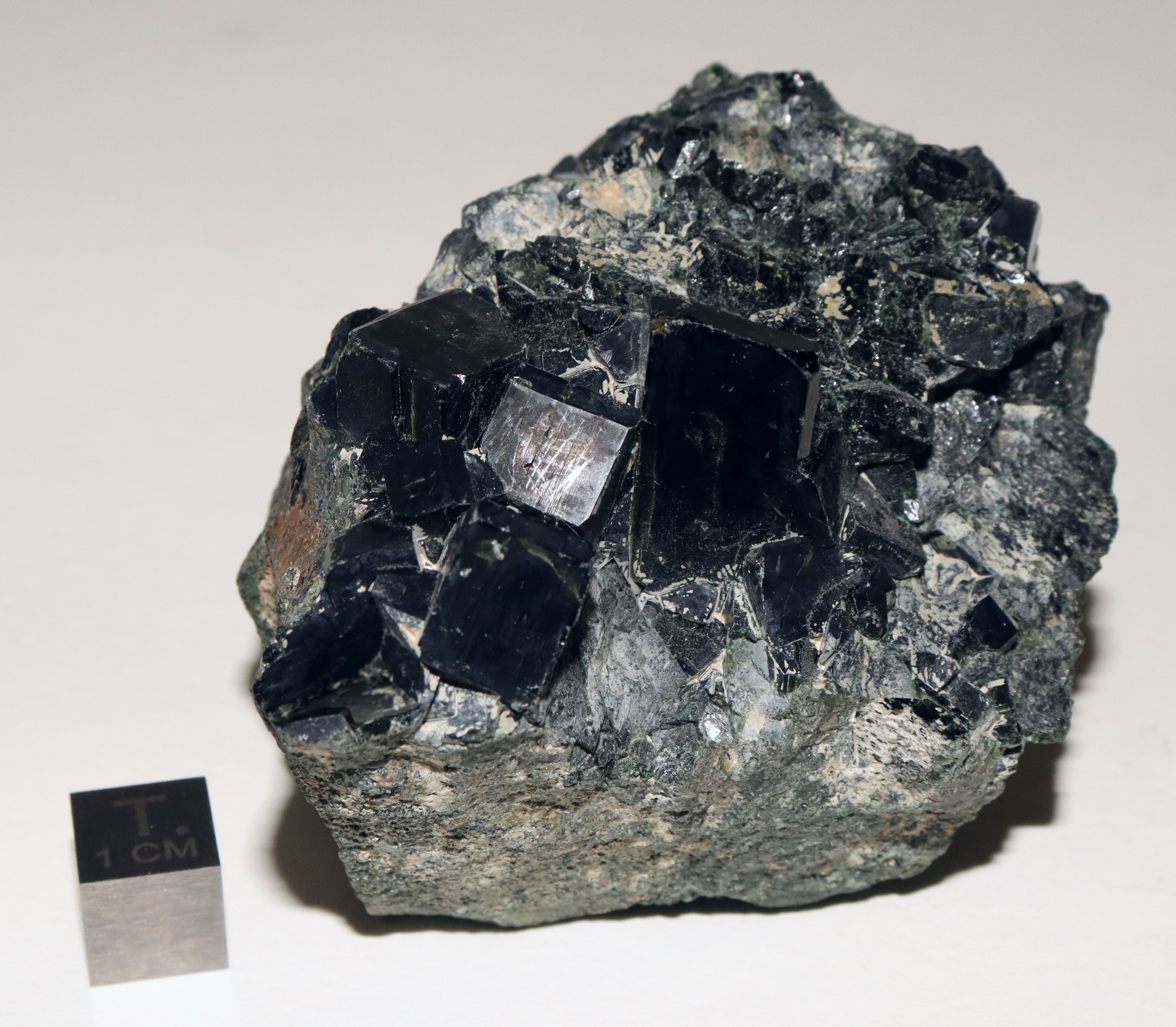RG0425 Augite.JPG
