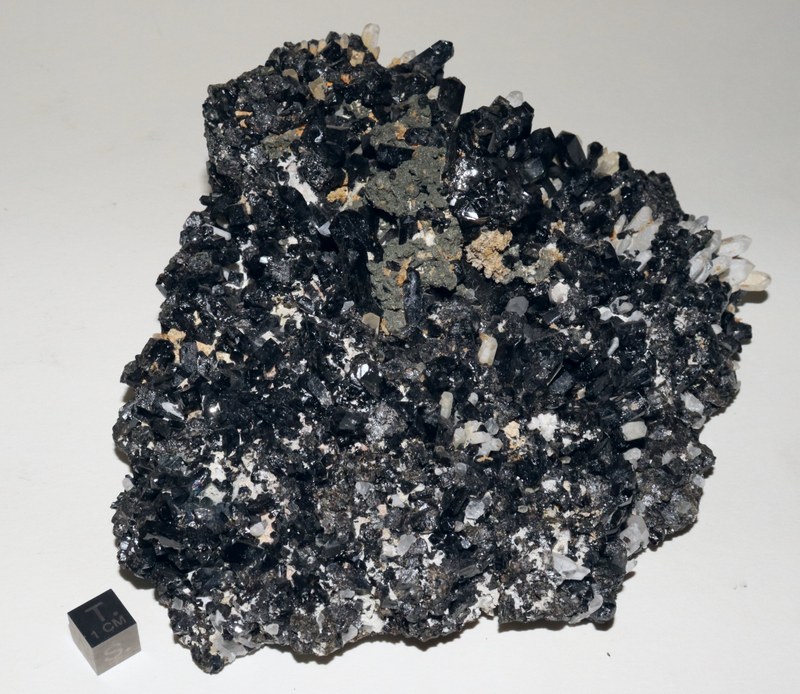 RG0438 Cassiterite.JPG