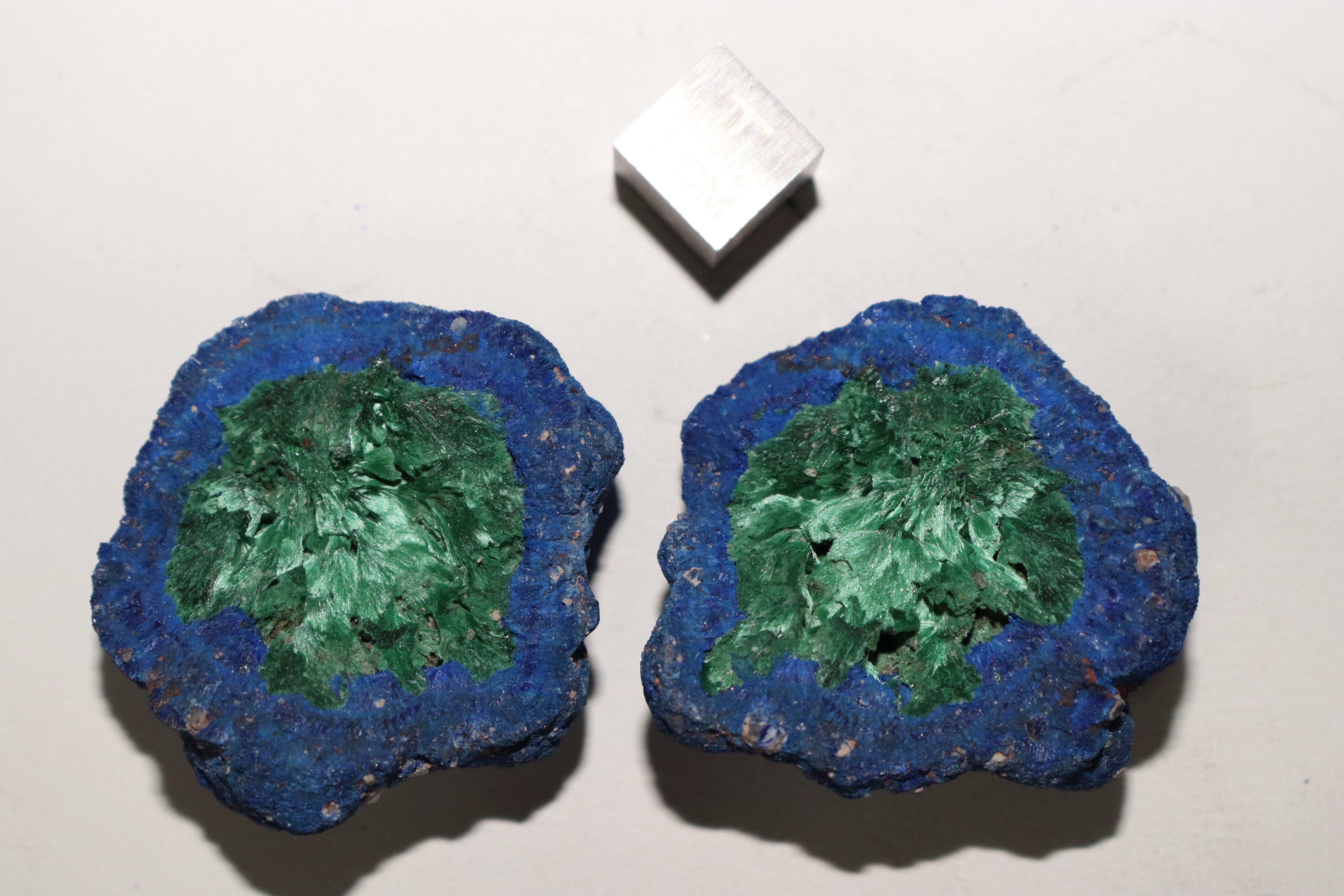RG0450 Azurite (2).JPG