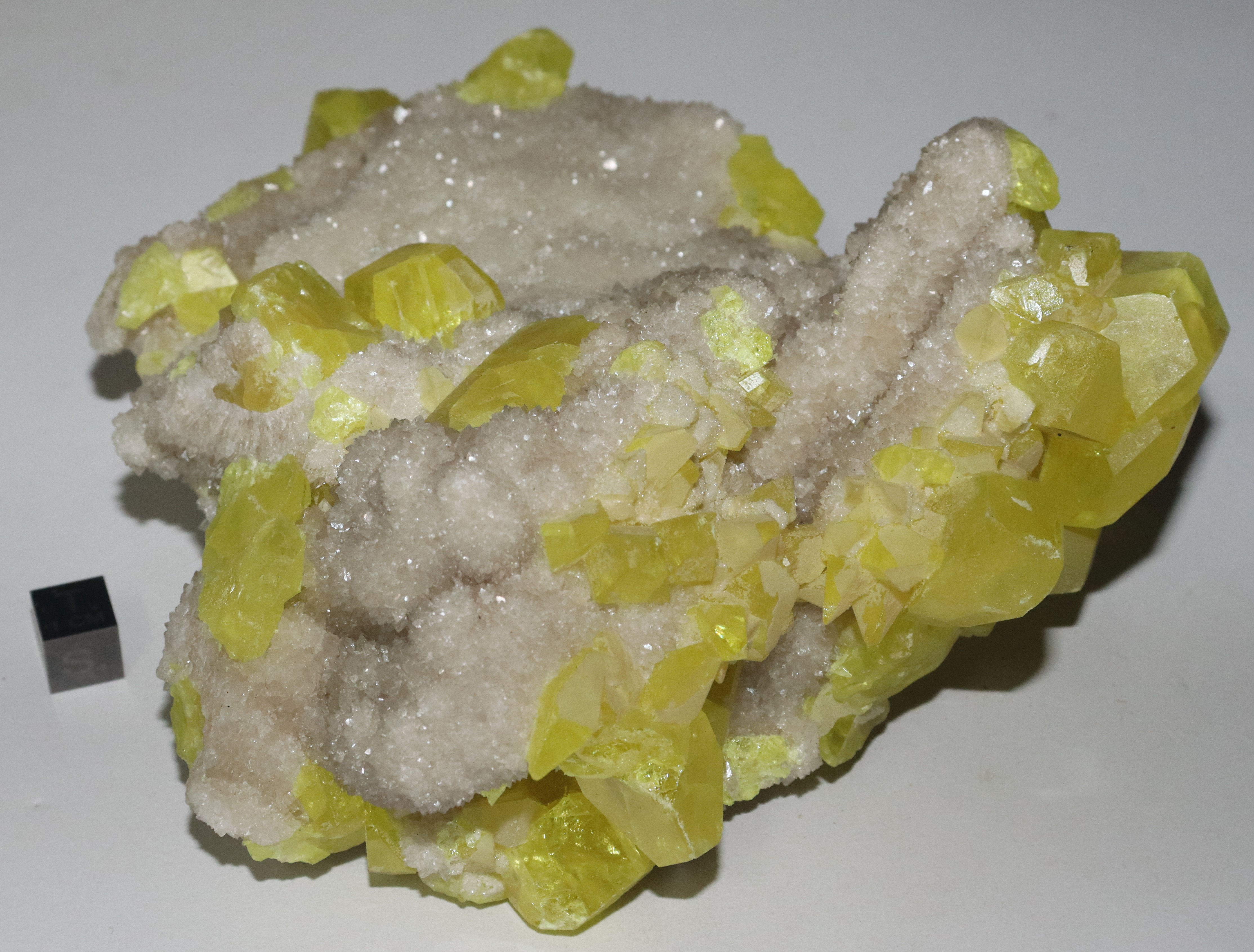 RG0455 Sulphur.JPG