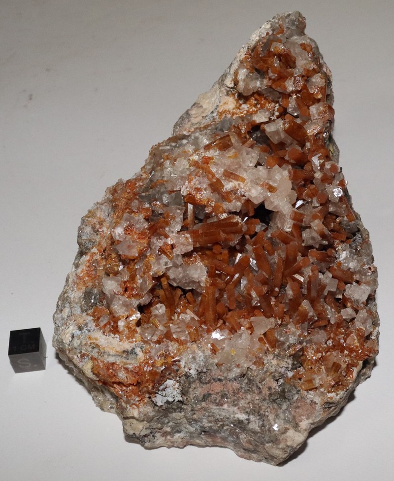 RG0475 Vanadinite.JPG