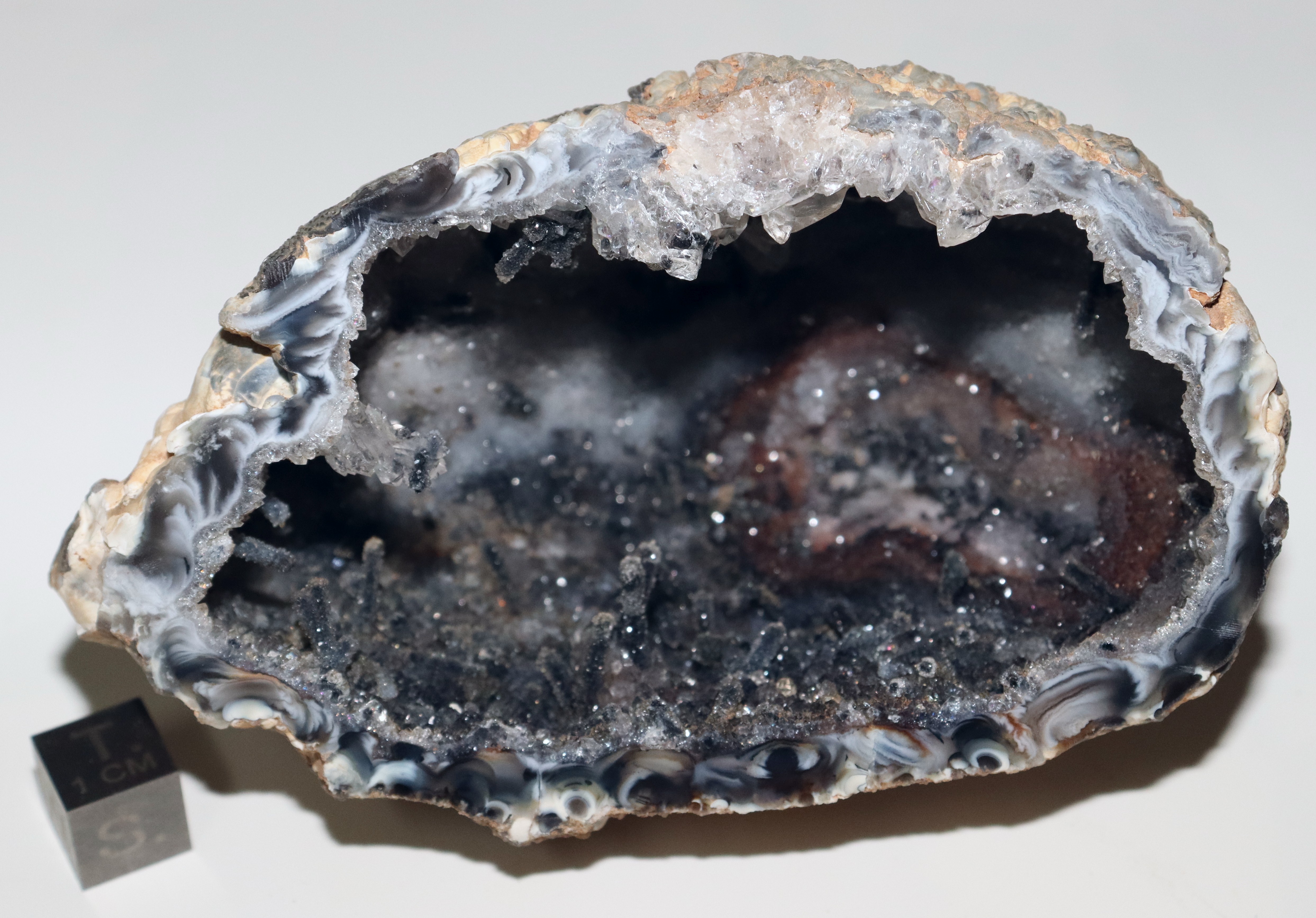 RG0515 Quartz.JPG