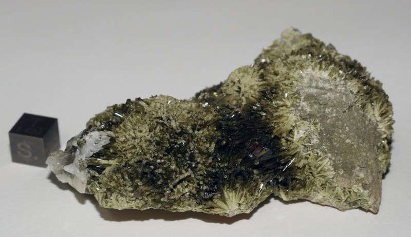 RG0520 Epidote.JPG