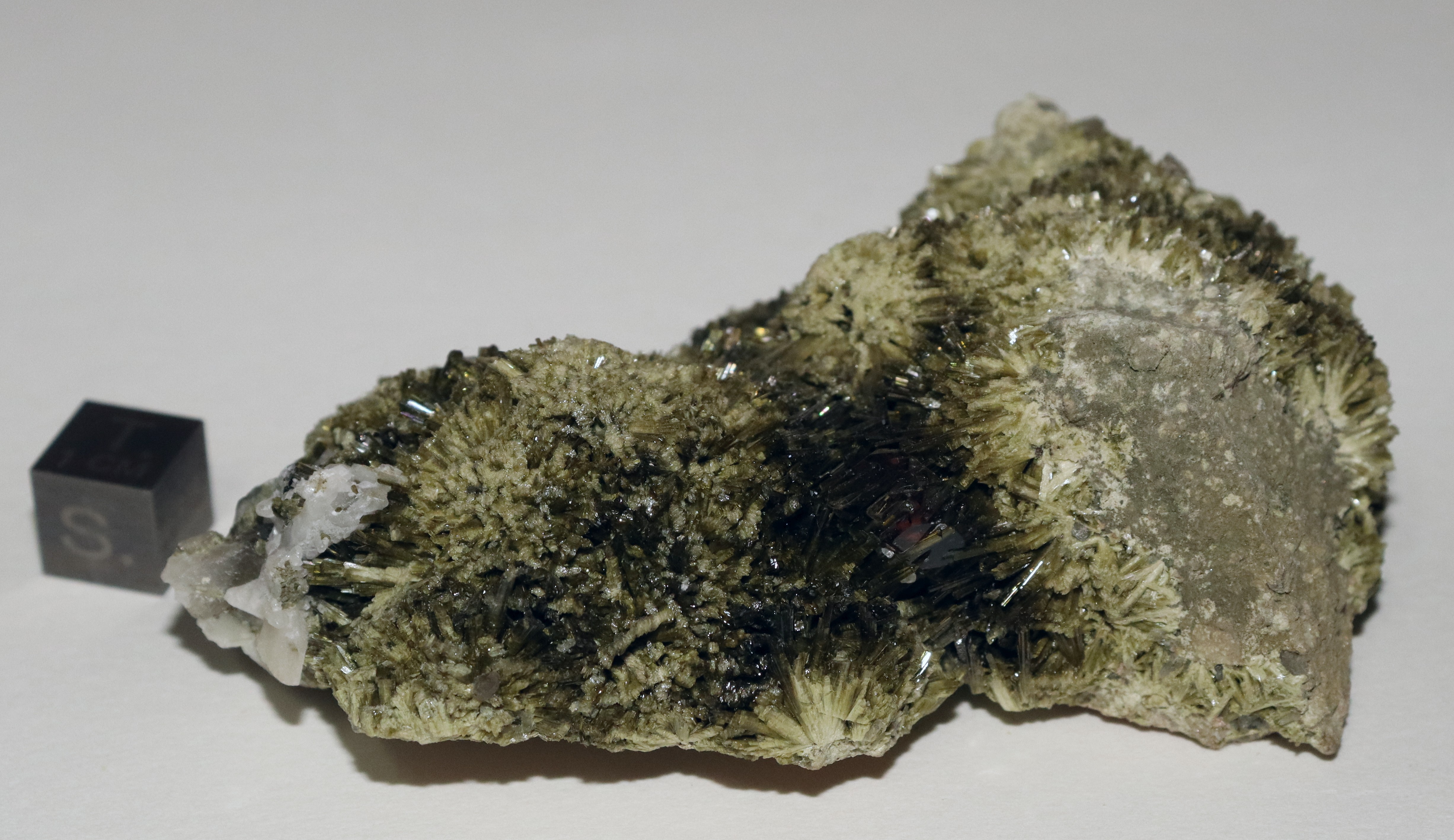 RG0520 Epidote.JPG