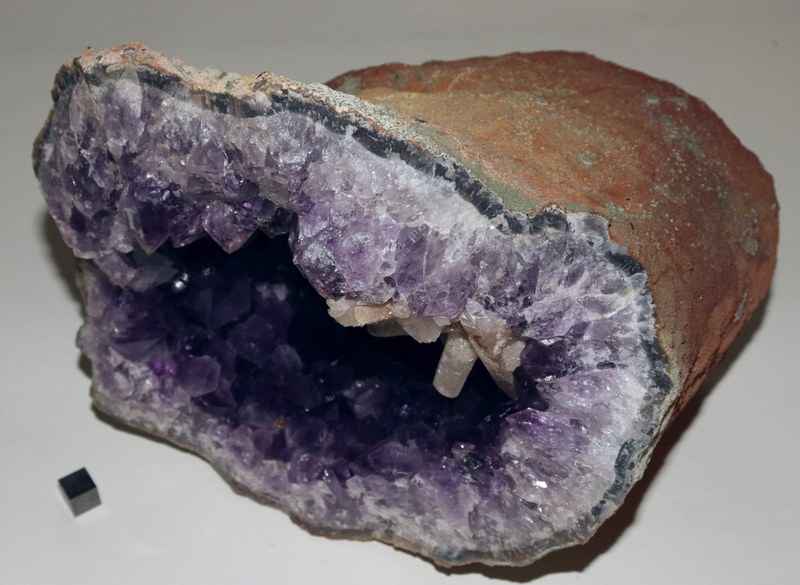 RG0564 Calcite Amethyst Quartzite (1).JPG