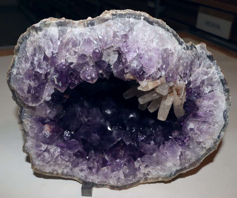 RG0564 Calcite Amethyst Quartzite (2).JPG