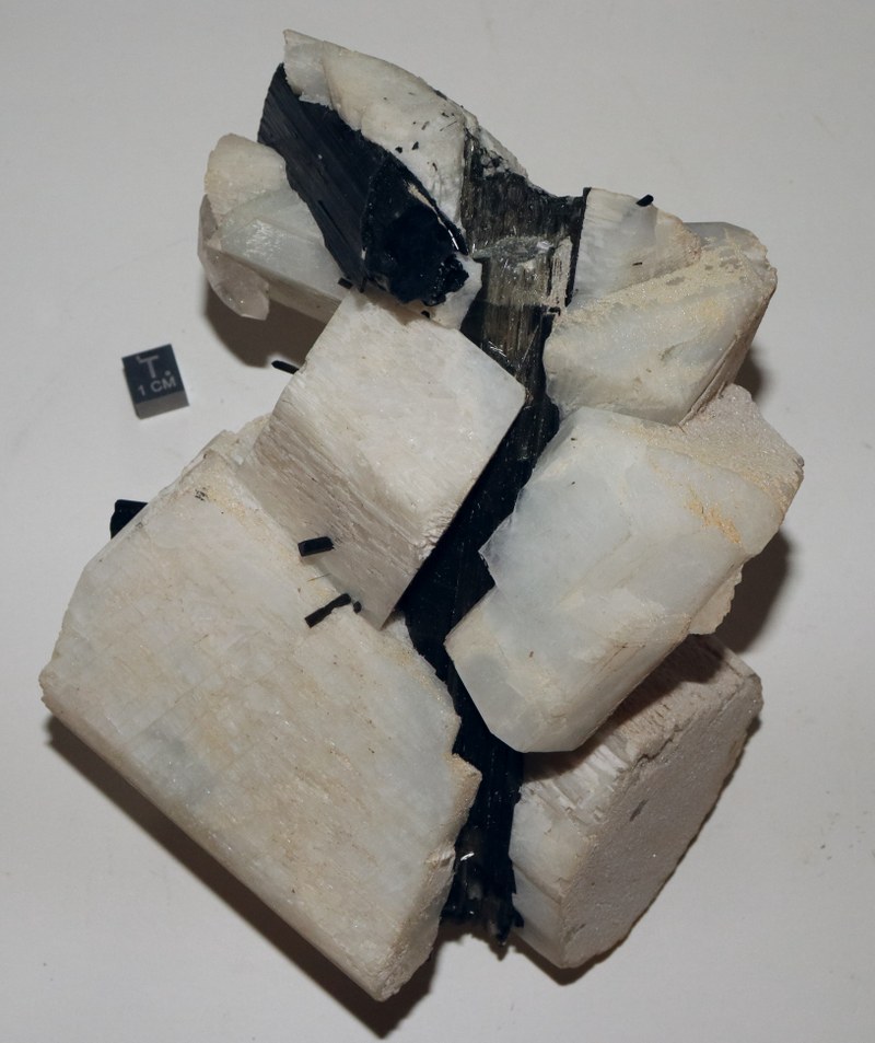RG0600 (2) Tourmaline.JPG