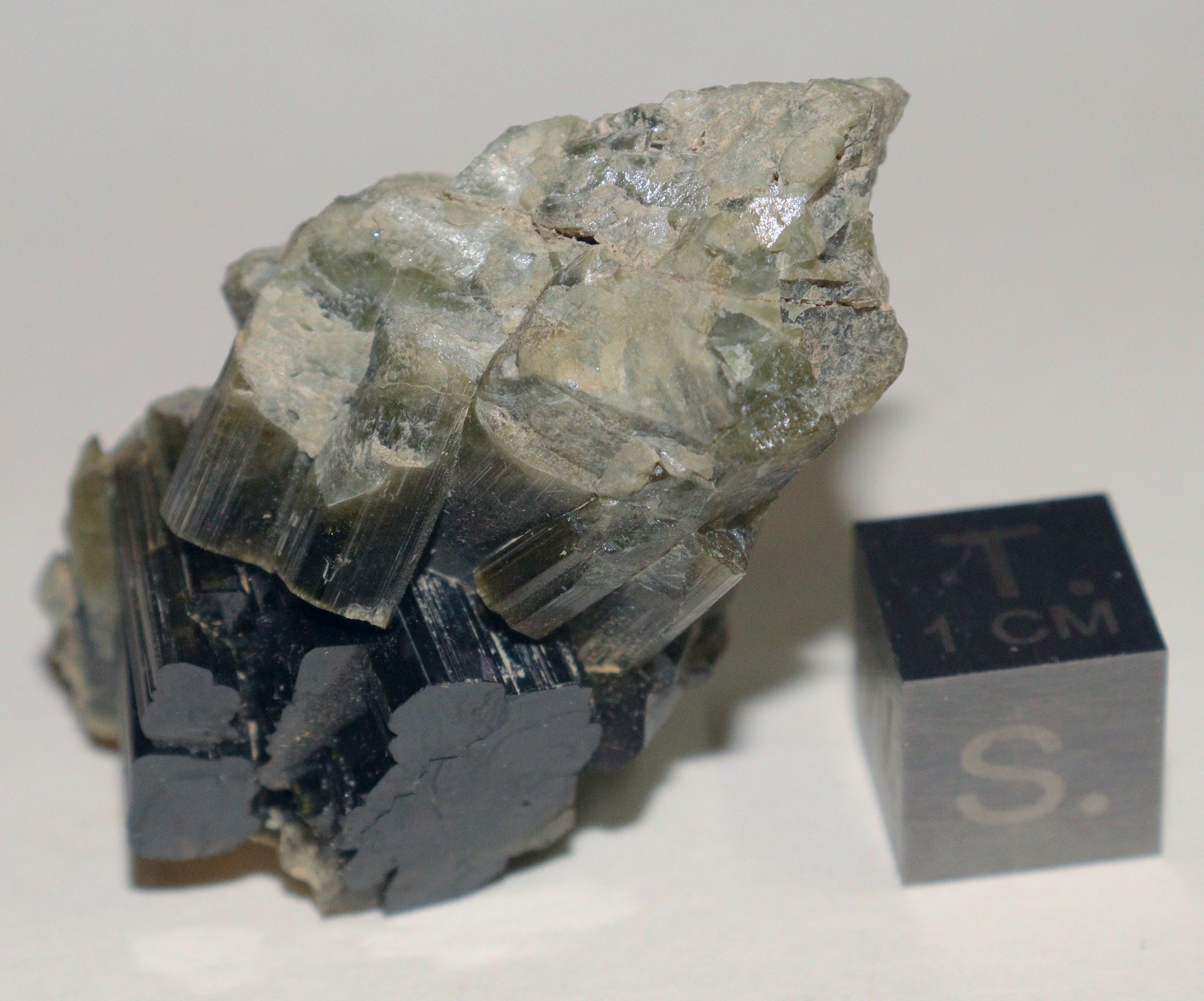 RG0607 Pyroxene.JPG