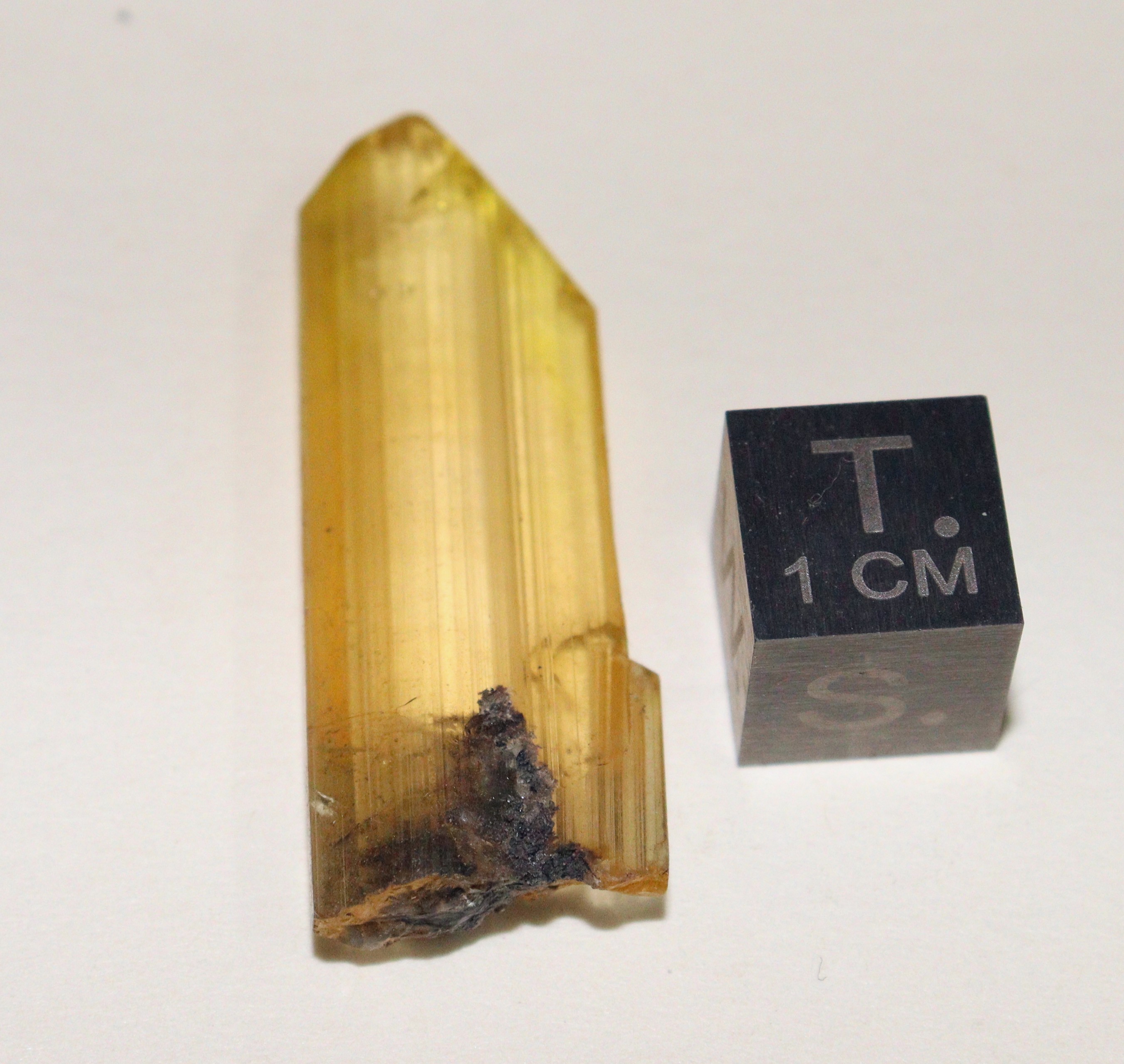 RG0617 Topaz.JPG