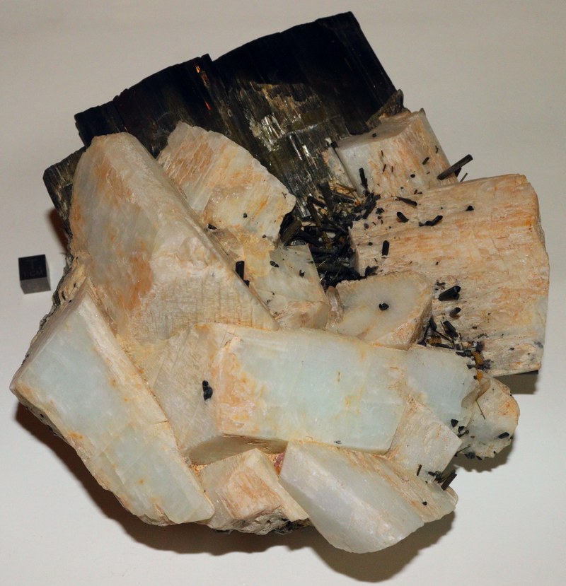 RG0627 Tourmaline.JPG