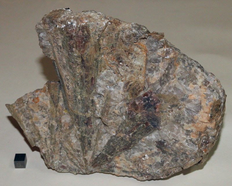RG0632 Kyanite.JPG