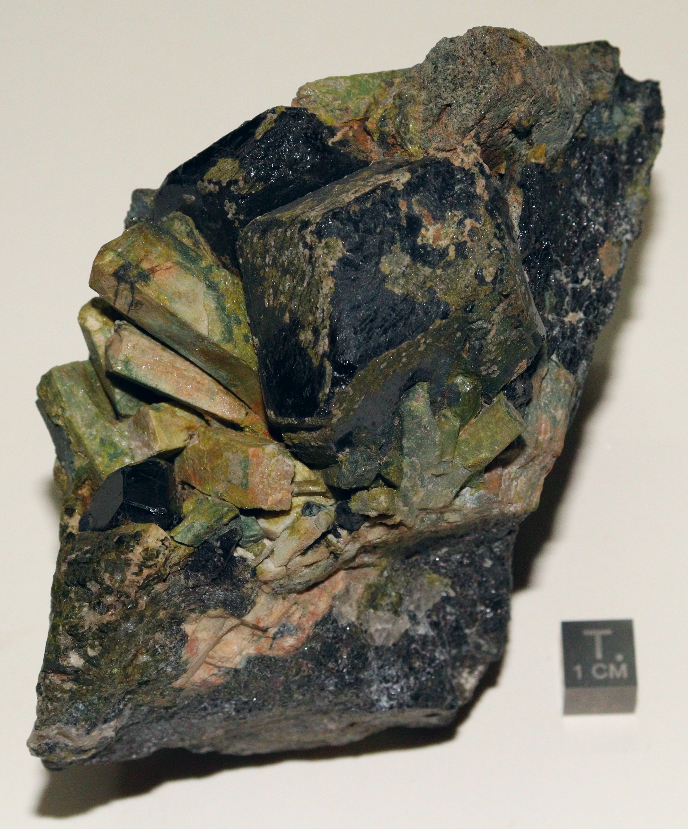 RG0652 Scapolite.JPG