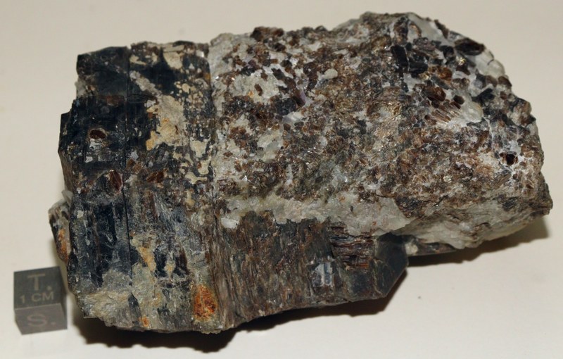 RG0656 Biotite.JPG