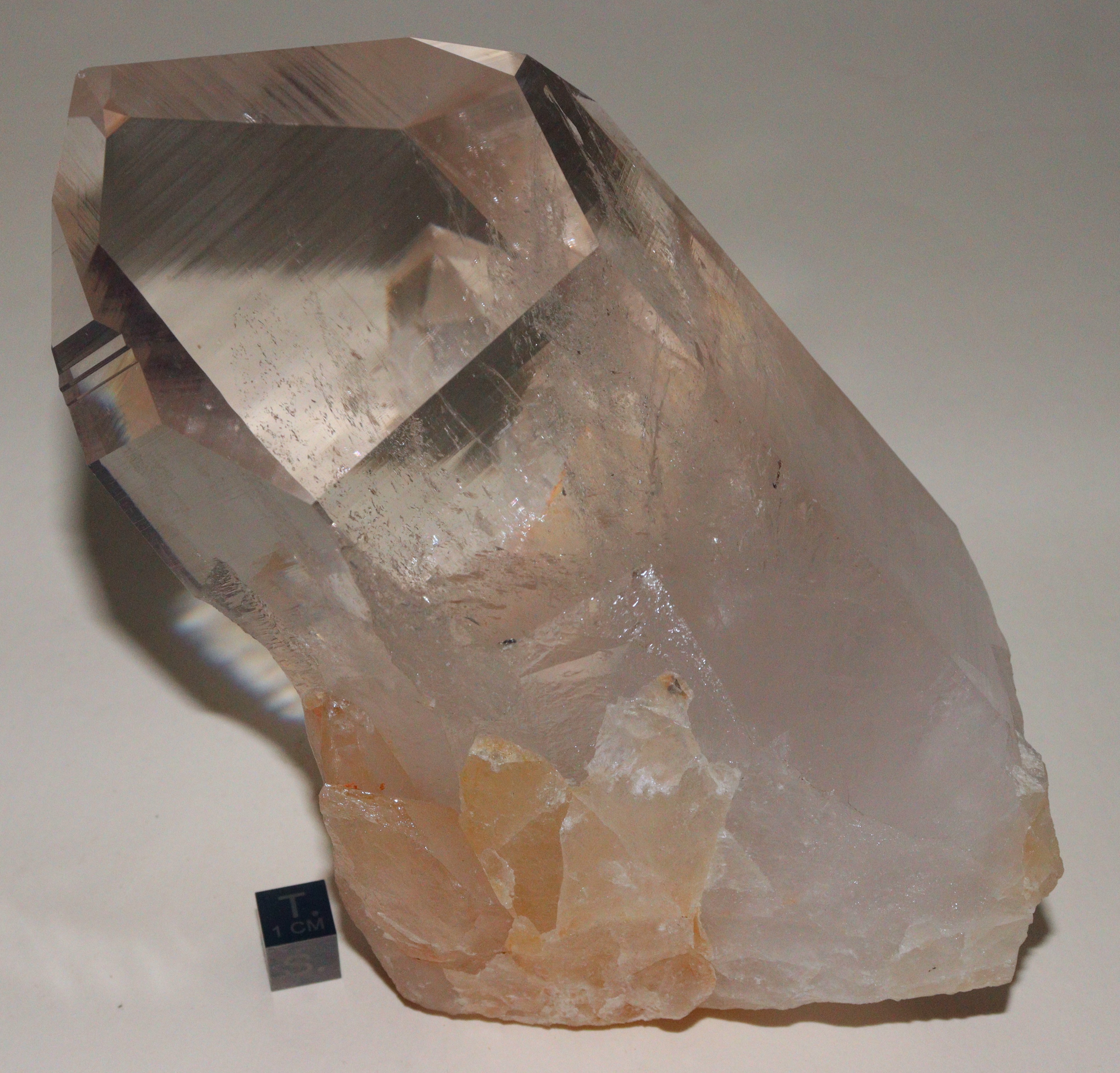 RG0669 Quartz.JPG
