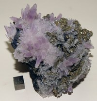 RG0690 Quartz.JPG RG0690 Quartz.JPG