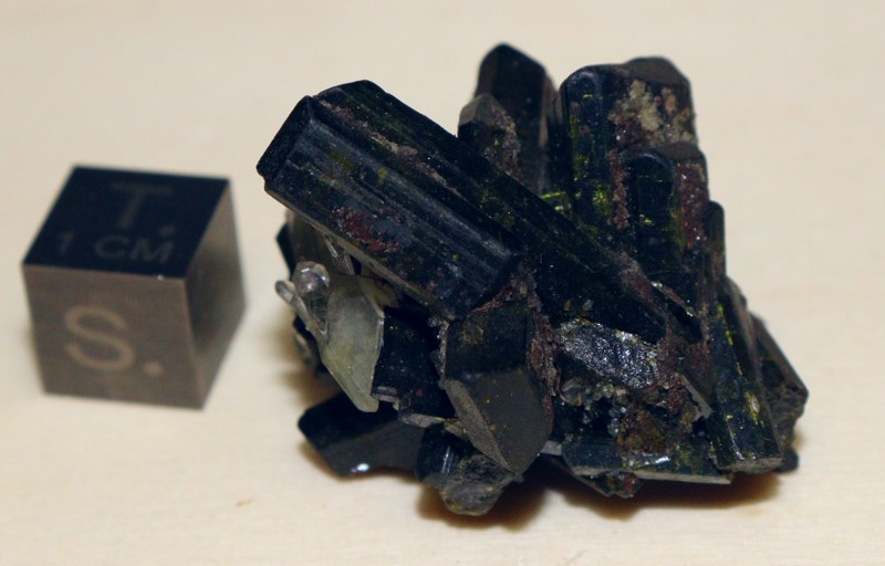 RG0731 Epidote.JPG