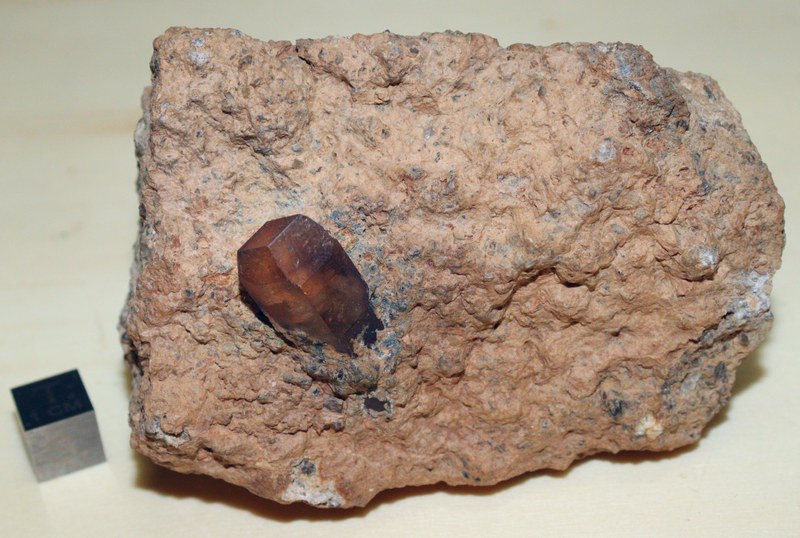 RG0733 Topaz.JPG