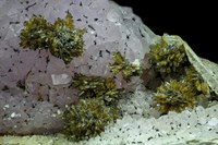 RG0756 27996 Eosphorite on Quartz BB 35.jpg RG0756 27996 Eosphorite on Quartz BB 35.jpg