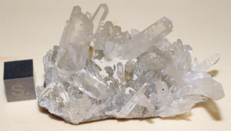 RG0760 Quartz.JPG
