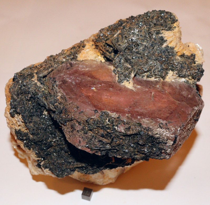 RG0798 Beryl -Morganite-b.jpg