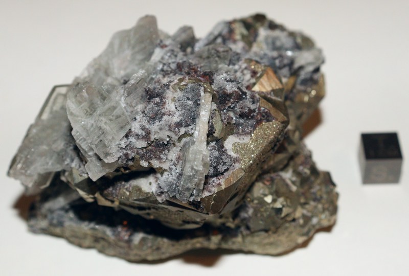 RG0811 Pyrite a.jpg
