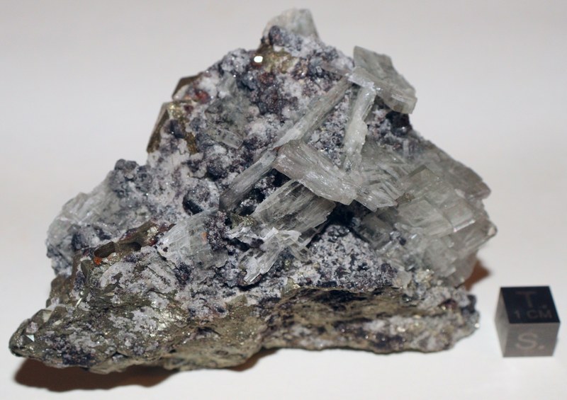 RG0811 Pyrite b.jpg