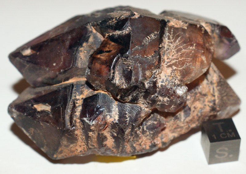 RG0830 Quartz.jpg