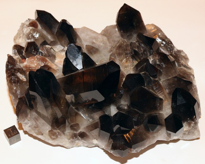 RG0839 Quartz.jpg
