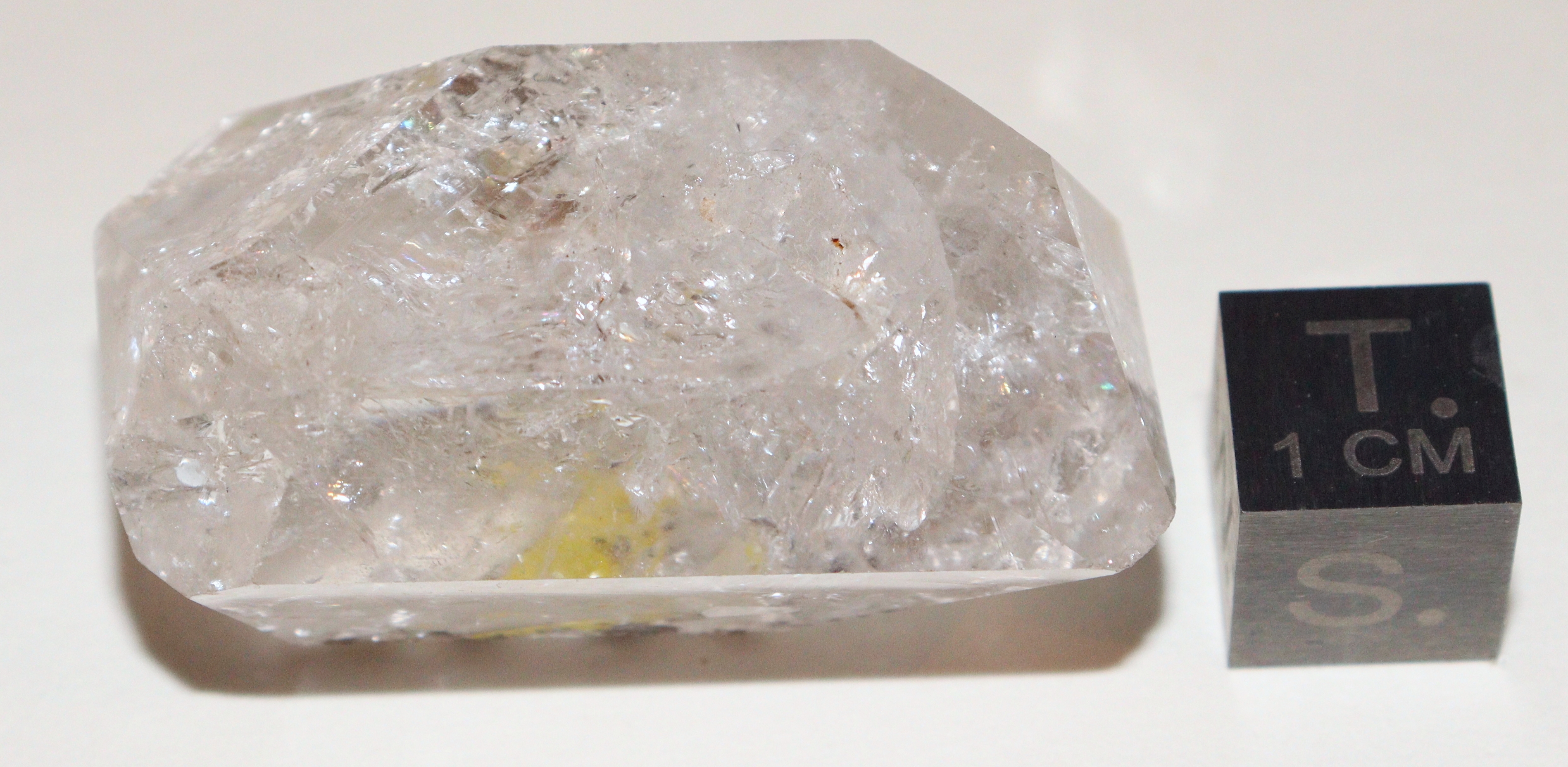 RG0845 Quartz.jpg
