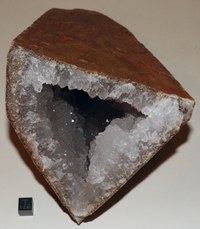 RG0851 Quartz a.jpg RG0851 Quartz a.jpg