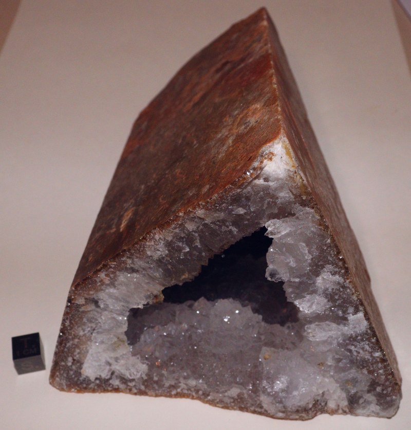RG0851 Quartz b.jpg